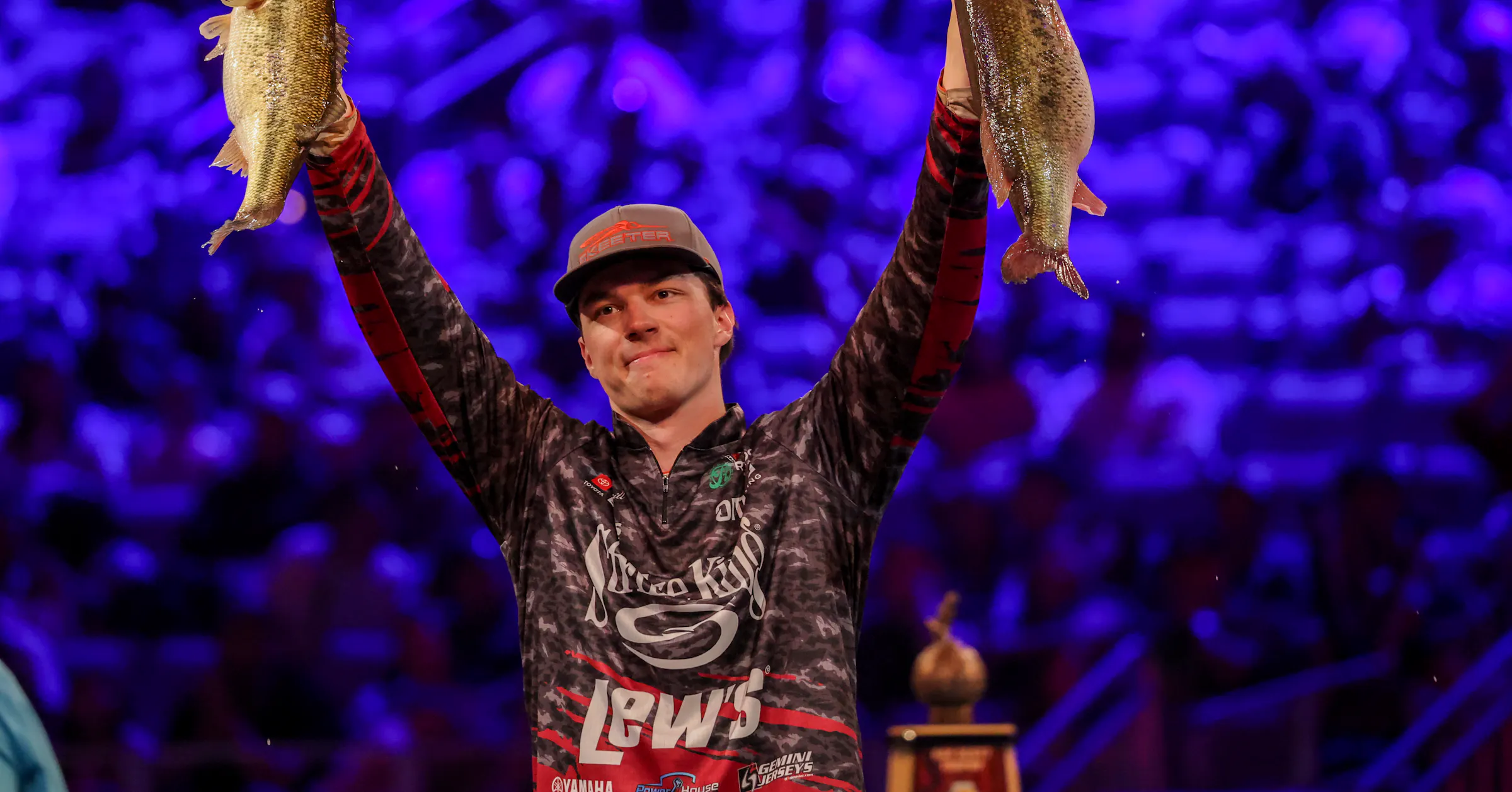 Bassmaster Fish Minnesota fisherman banks $300,000 with a record-breaking championship ...