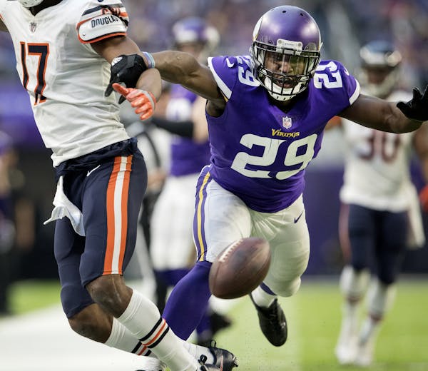Xavier Rhodes (29) was called for pass interference on Dontrelle Inman (17) in the fourth quarter. ] CARLOS GONZALEZ &#xef; cgonzalez@startribune.com 