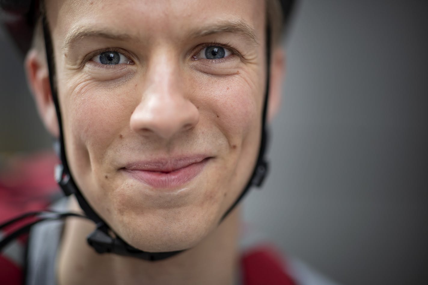 Gordy Moore often commutes on his bike form the Whittier Neighborhood to his job in Northeast Minneapolis. ] CARLOS GONZALEZ &#xa5; cgonzalez@startribune.com &#xd0; Minneapolis, MN &#xd0; April 18, 2019, Gordy Moore, Mr. Moore will be riding his bike from the Whittier Neighborhood in south Mpls. through downtown and over to his job in northeast.