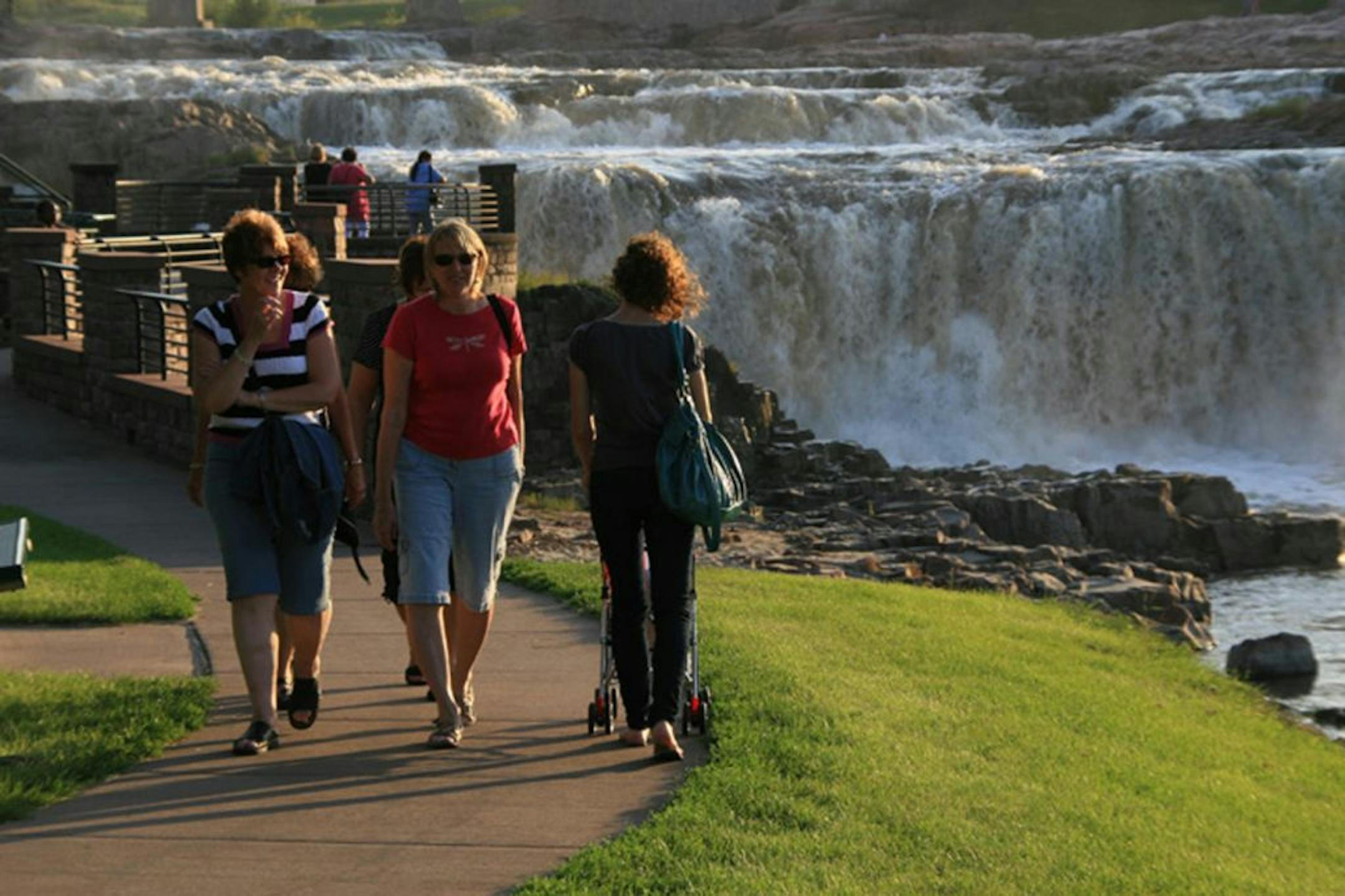 The Falls of the Big Sioux River are the main attraction at Falls Park. The park also contains ruins of the Queen Bee Mill, built in 1887.