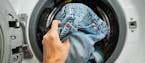 Pay attention to water temperature and fabrics when washing clothes.