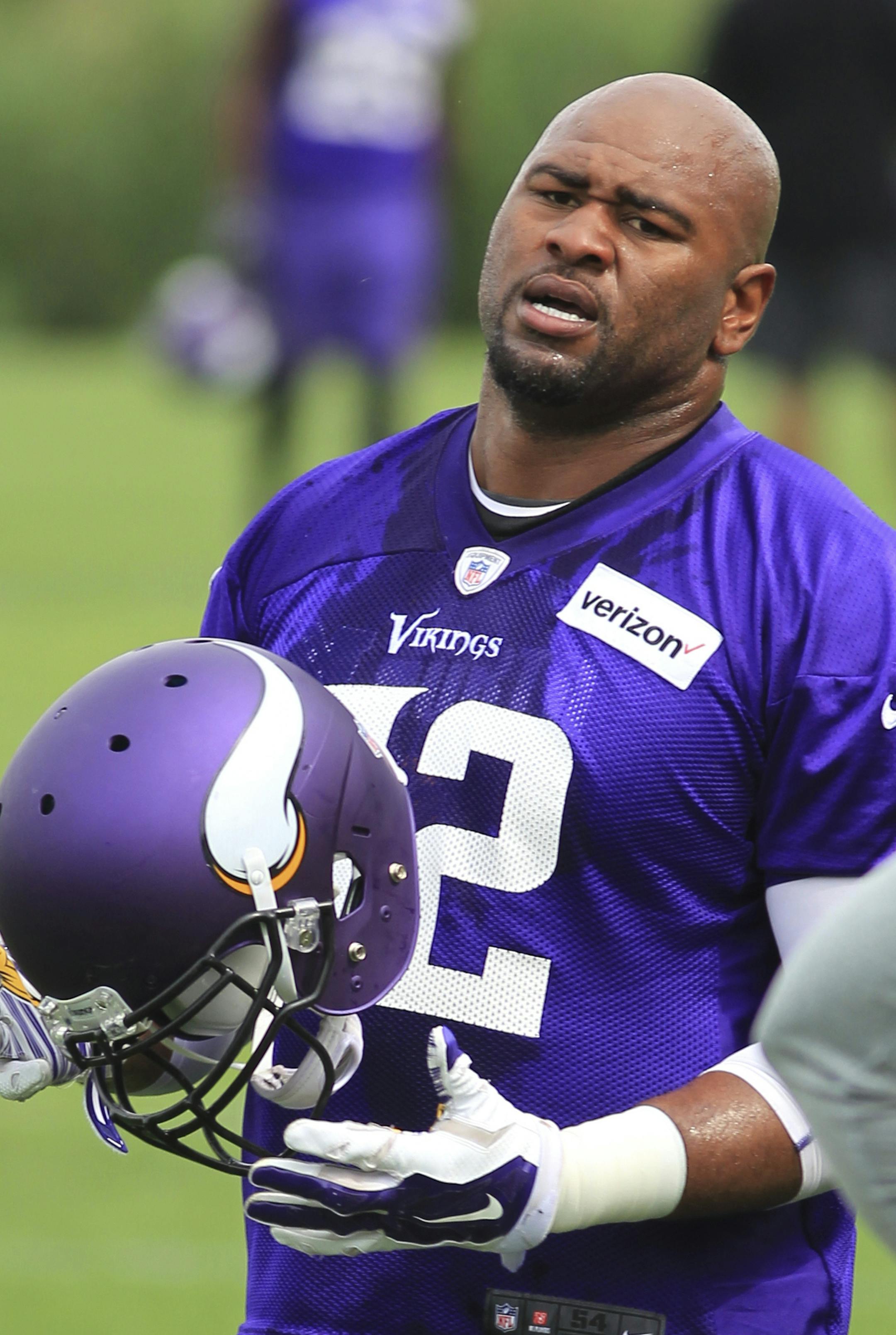 Minnesota Vikings defensive tackle Tom Johnson during the NFL football team drills Tuesday, June 13, 2017, in Eden Prairie, Minn. (AP Photo/Andy Clayton-King)