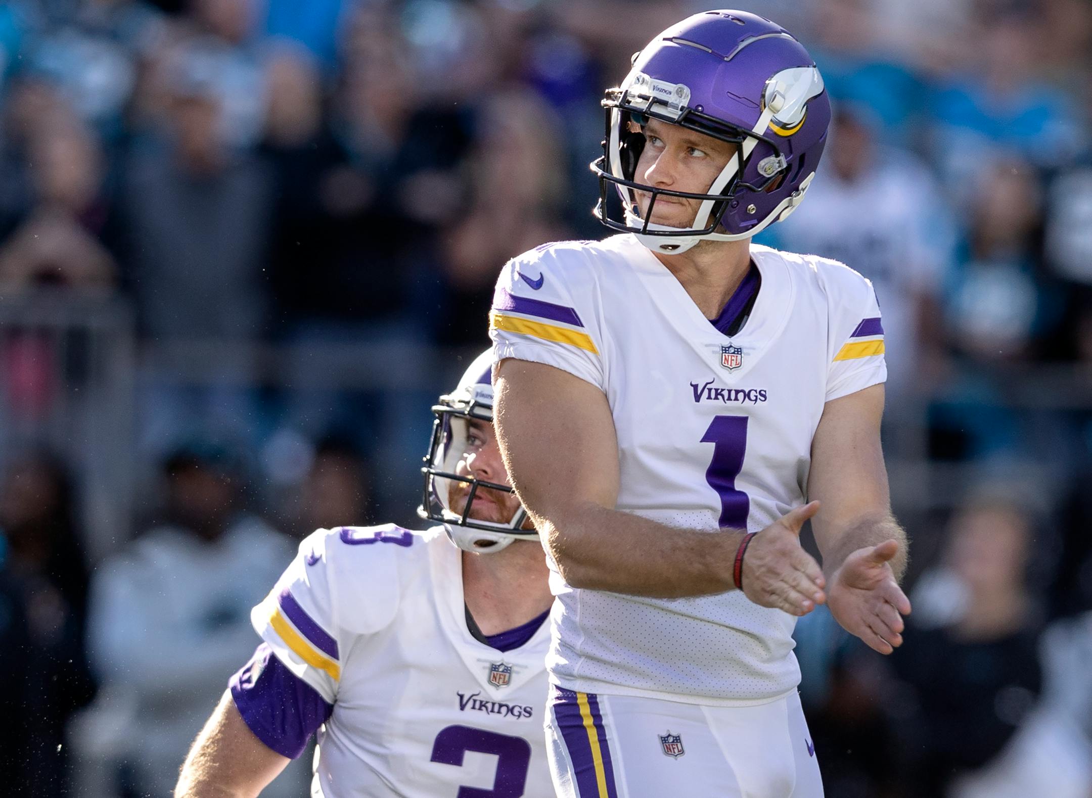 Minnesota Vikings kicker Greg Joseph (1) reacted after missing the potential game winning kick in the final seconds of the fourth quarter.