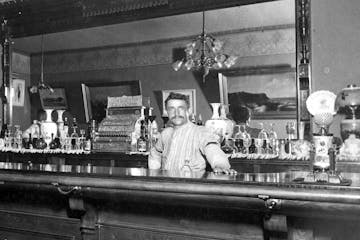 The interior of Fred Ambs’ Moorhead saloon, photographed around 1905. 