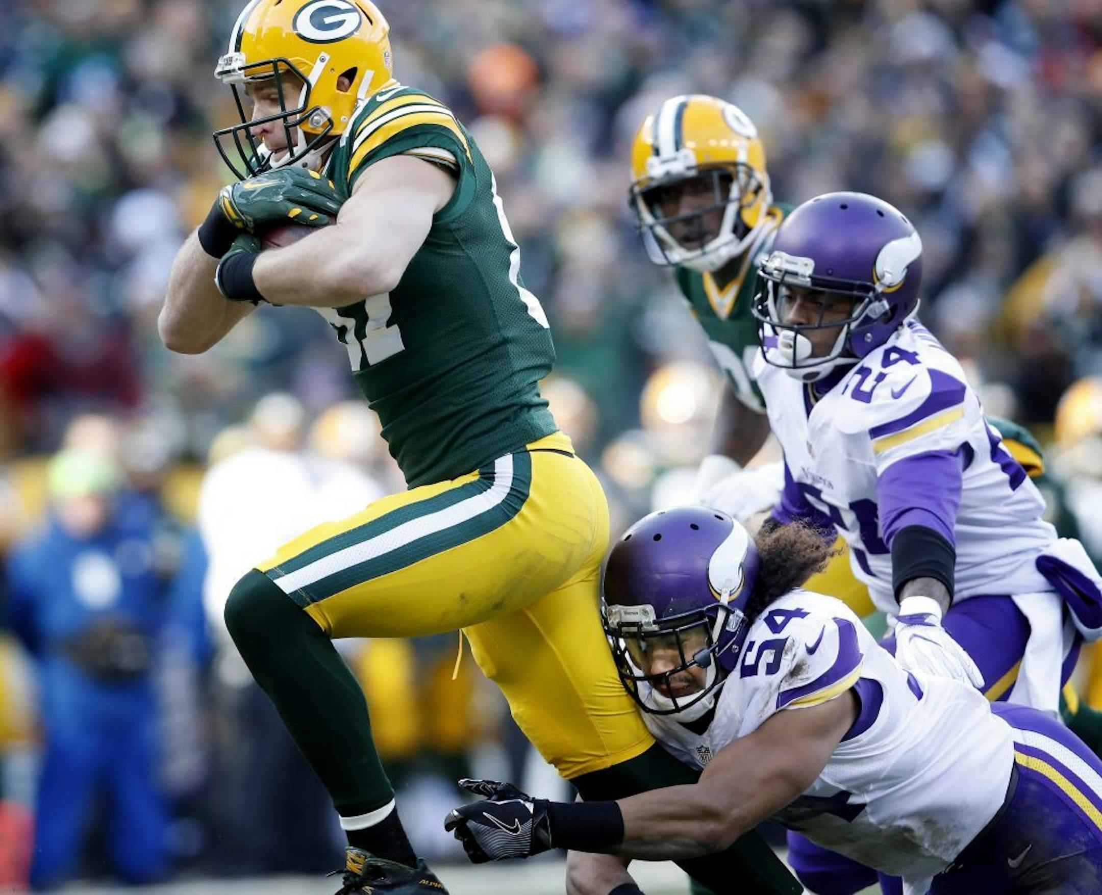 Packers wide receiver Jordy Nelson ran through a tackle by Vikings linebacker Eric Kendricks for a 21-yard touchdown reception in the first quarter at Lambeau Field on Saturday.