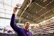 Vikings coach Kevin O’Connell tipped his hat to a cheering crowd after his team beat the Saints earlier this season.