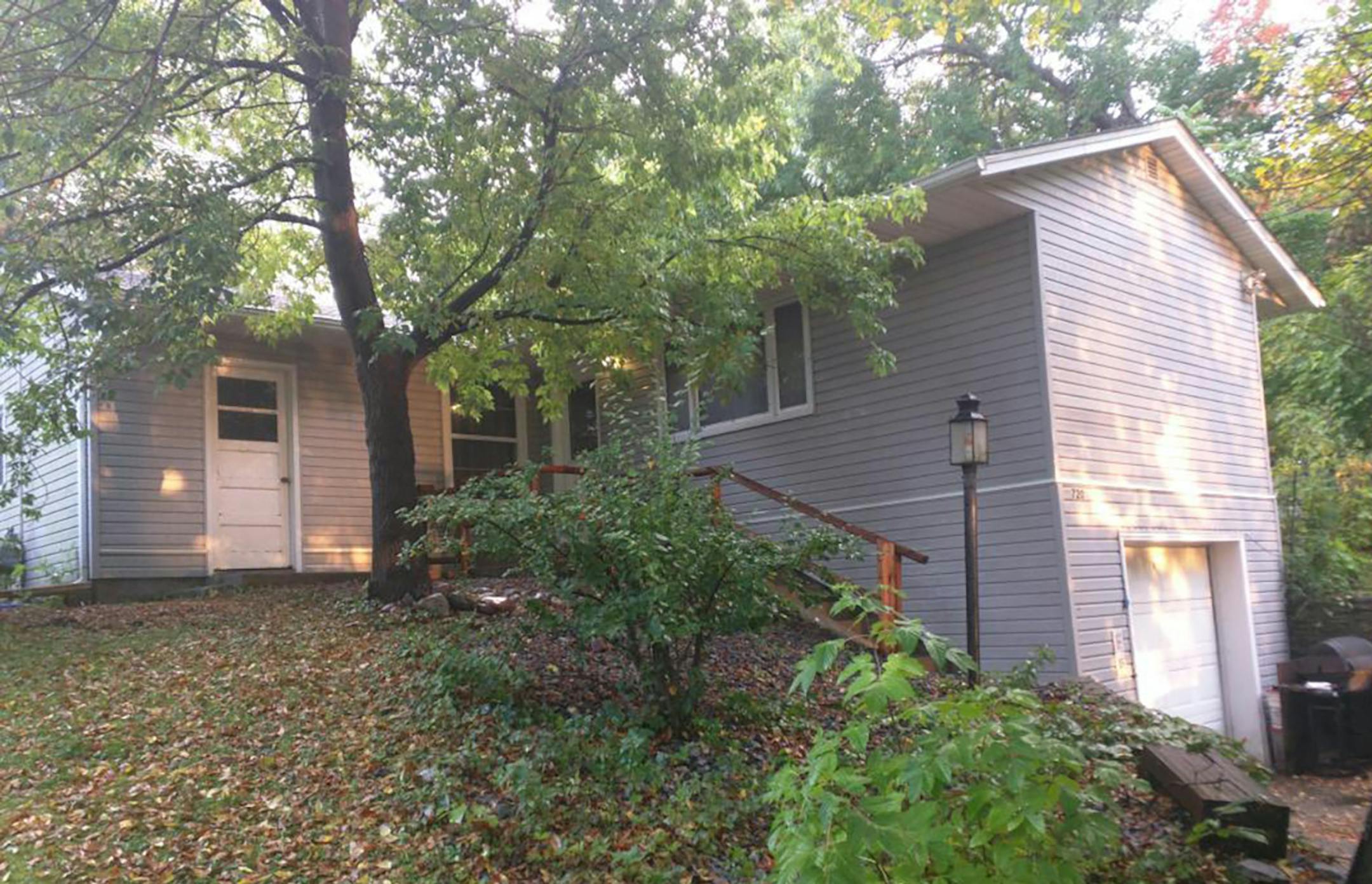 Howard Lake
Built in 1950, this three-bedroom, on-bath house has 1,364 square feet and features three bedrooms on the main level, fireplace, remodeled bath, den, patio, fenced yard and one-car tuckunder garage. Listed by Chuck Stuhr, Edina Realty, 763-439-1827.