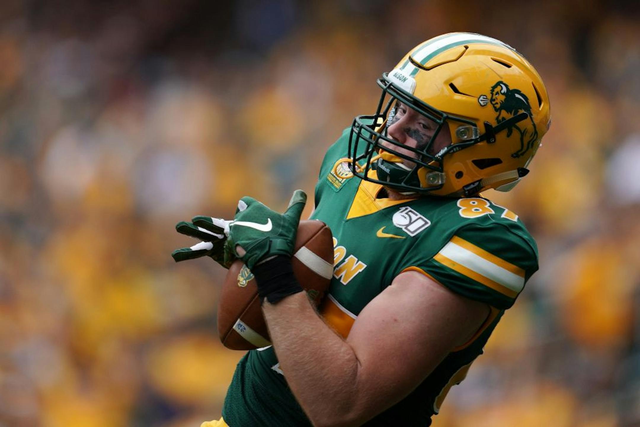 North Dakota State Bison tight end Noah Gindorff (87) caught a touchdown pass in the first half.