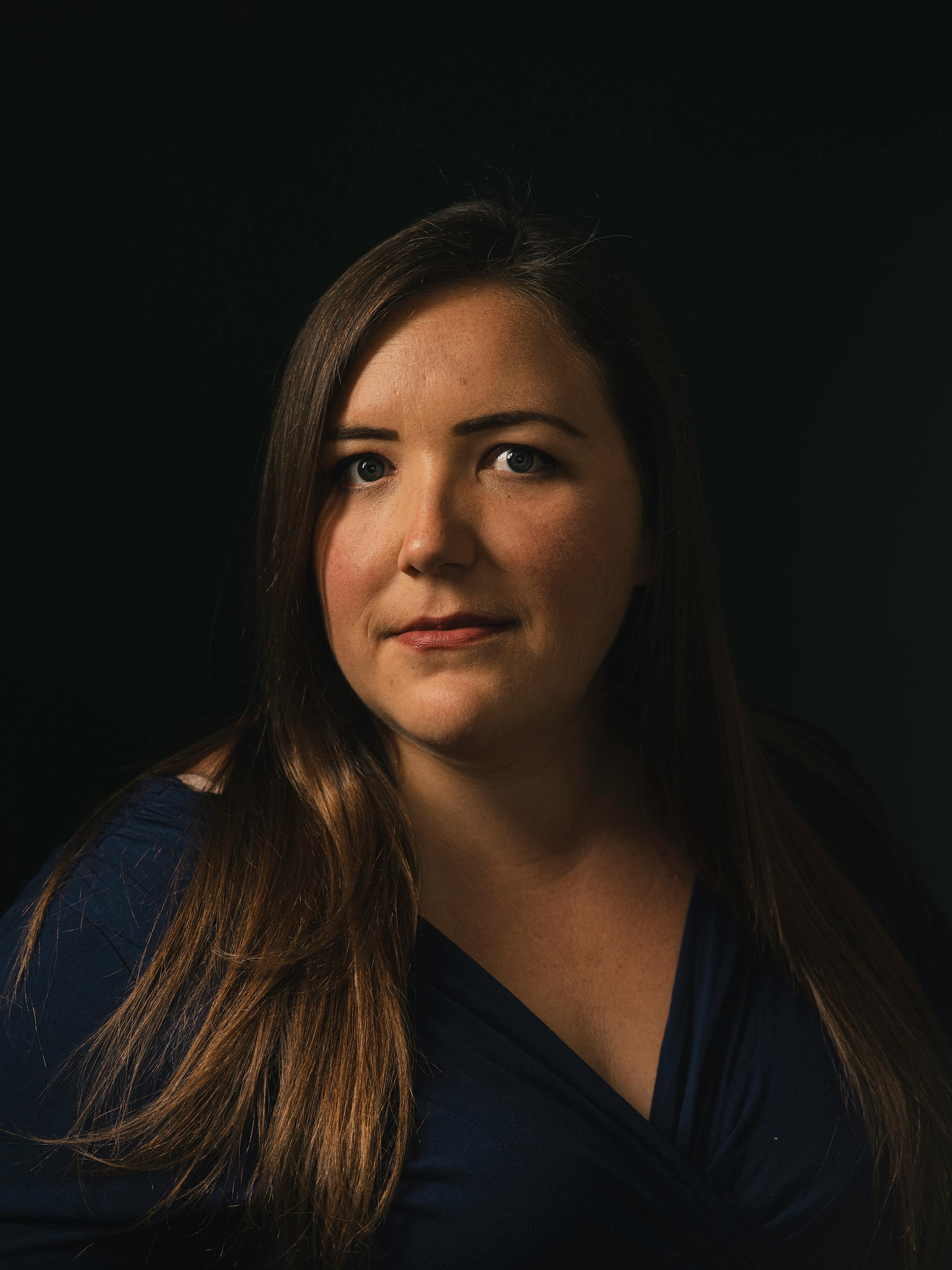 WASHINGTON, D.C. — BC-OPINION-MAKULEC-ANTIVAXXERS-PREGNANCY-ART-NYTSF — Amanda Makulec at her home in Washington, D.C. on May 8, 2022. (Greg Kahn for The New York Times) — ONLY FOR USE WITH ARTICLE SLUGGED — BC-OPINION-MAKULEC-ANTIVAXXERS-PREGNANCY-ART-NYTSF — OTHER USE PROHIBITED.