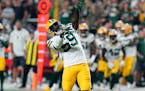 De’Vondre Campbell of the Packers celebrated a sack against the Cardinals on Oct. 28.