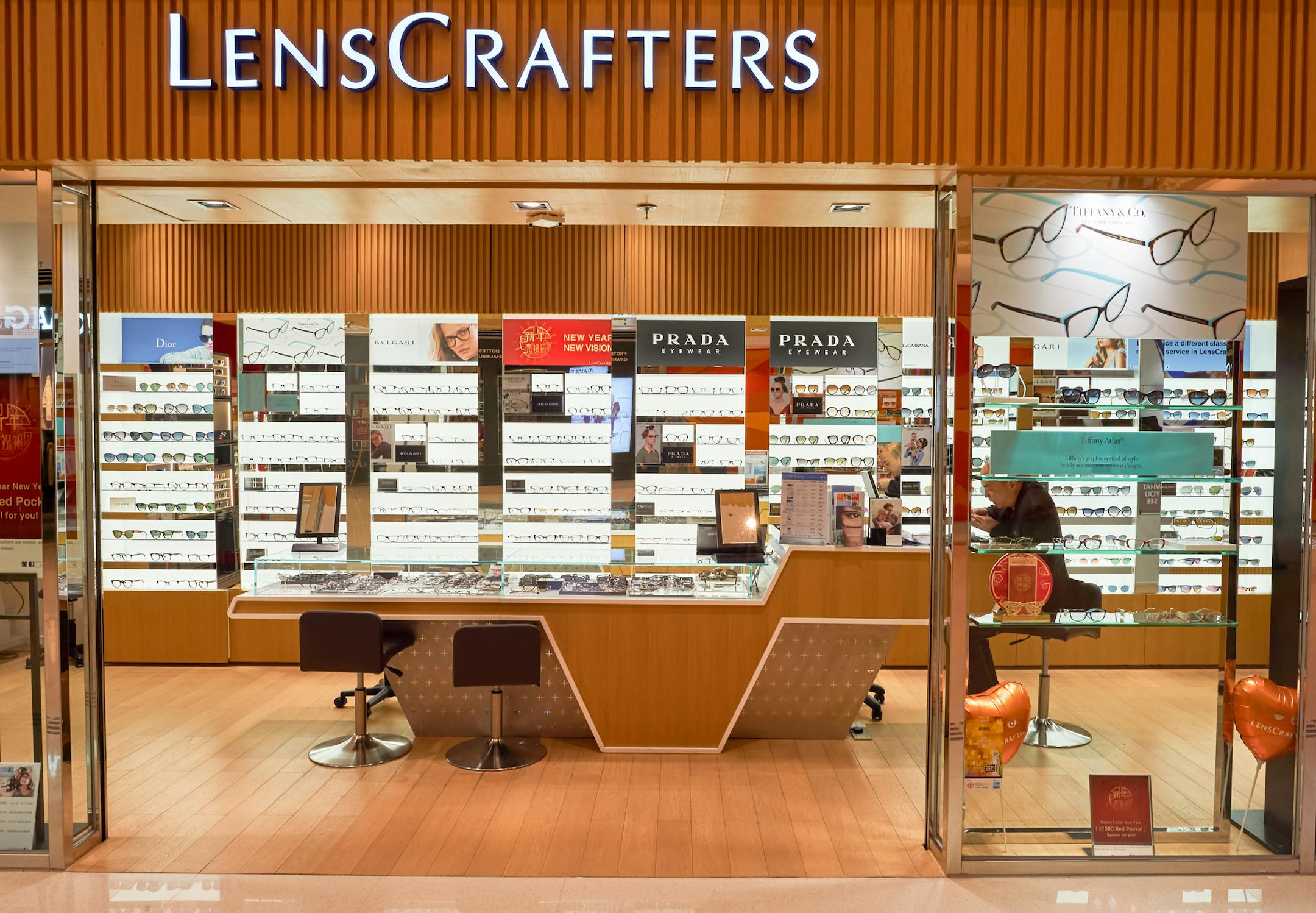 Eyewear is a near-monopolistic, $100-billion industry dominated by a single company. That's why 1,000% markups for frames and lenses are commonplace. (Dreamstime/TNS) ORG XMIT: 1264572