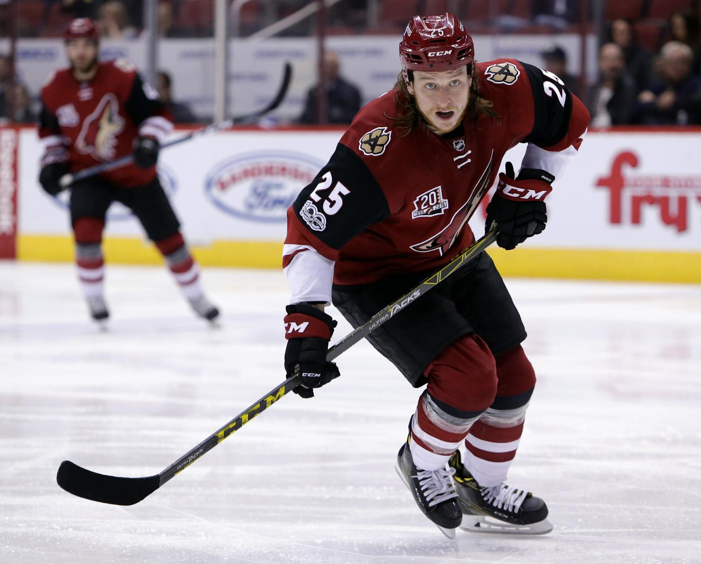 Arizona Coyotes center Ryan White (25) in the first period during an NHL hockey game against the Anaheim Ducks, Monday, Feb. 20, 2017, in Glendale, Ariz. (AP Photo/Rick Scuteri)