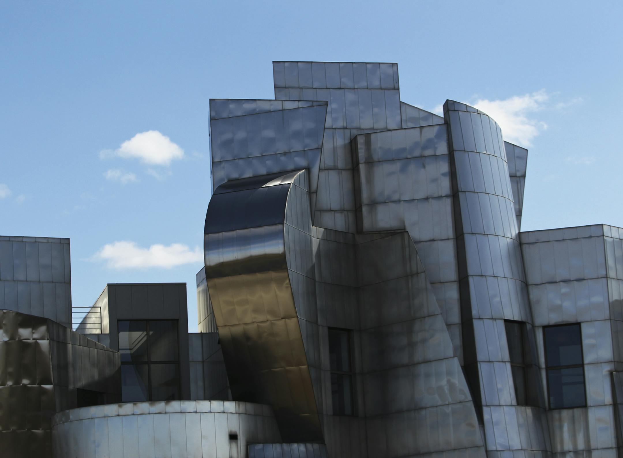 Exterior of the Frederick R. Weisman Art Museum in Minneapolis, MN.] DAVID JOLES*djoles@startribune.com - The Frederick R. Weisman Art Museum is located on the campus of the University of Minnesota and was designed by the renowned architect Frank Gehry. ORG XMIT: MIN2013100115133754
