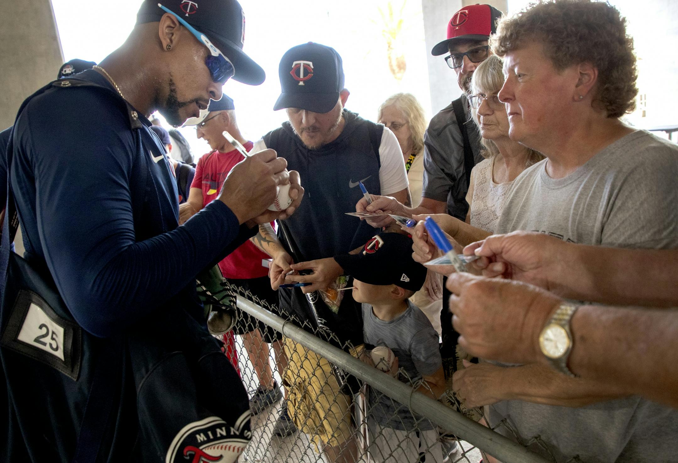 Minnesota Twins outfielder Byron Buxton signed autographs for fans.