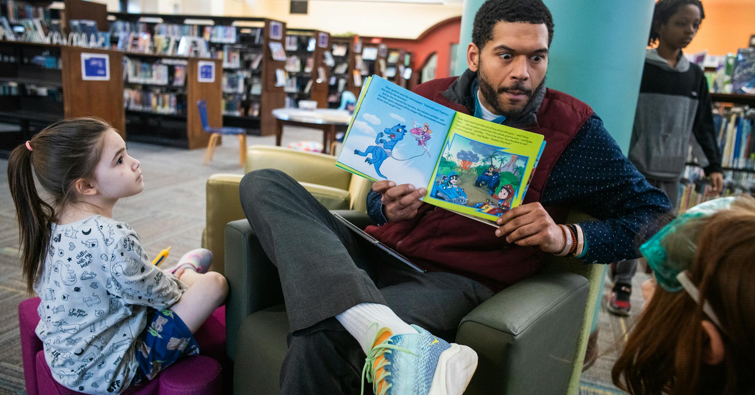 Bringing good vibes to St. Paul's Central and Rondo libraries