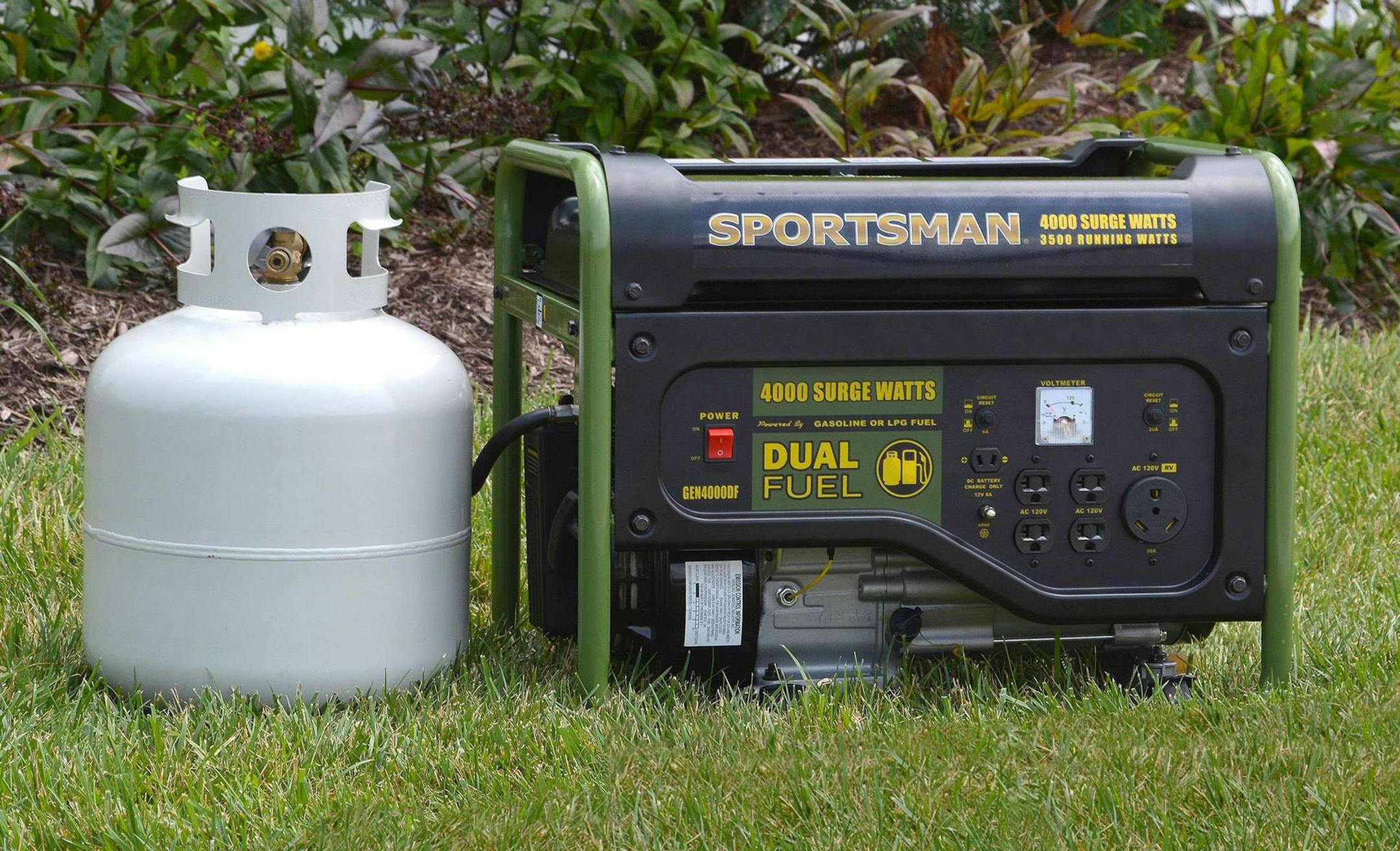 The Sportsman GEN400DF offers up to 10 hours of gasoline run time on a 50% load and 12 hours running power using propane. (Sportsman/CNET/TNS)
