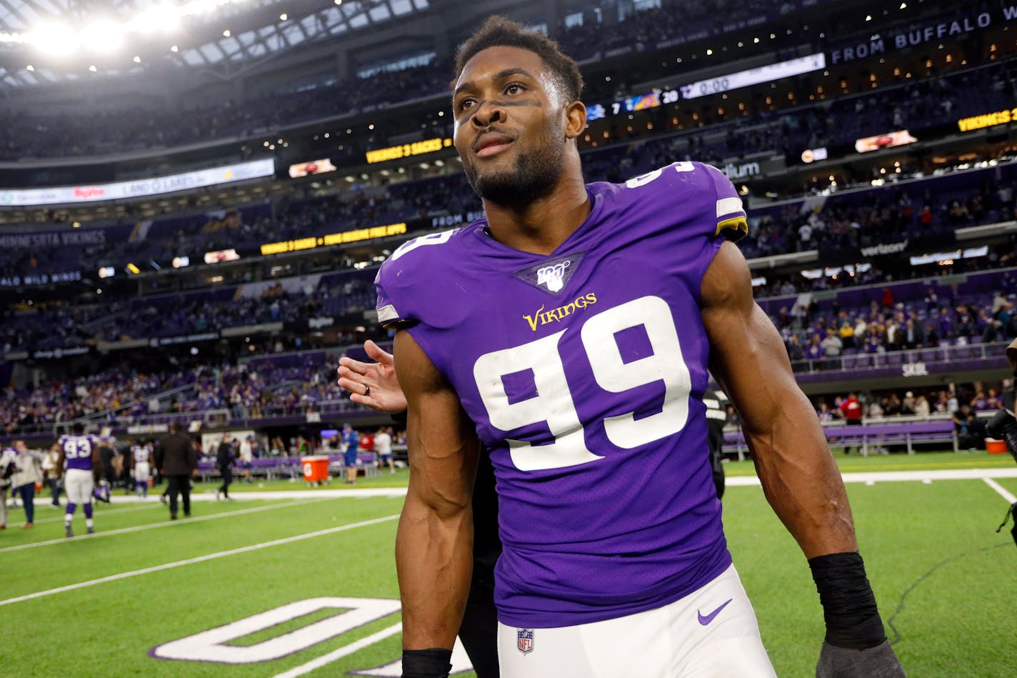 Vikings defensive end Danielle Hunter