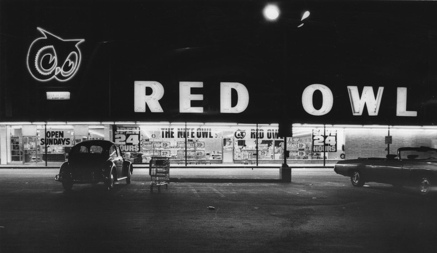 Red Owl was one of the supermarket chains open 24 hours in the Twin Cities. For Taste 40.