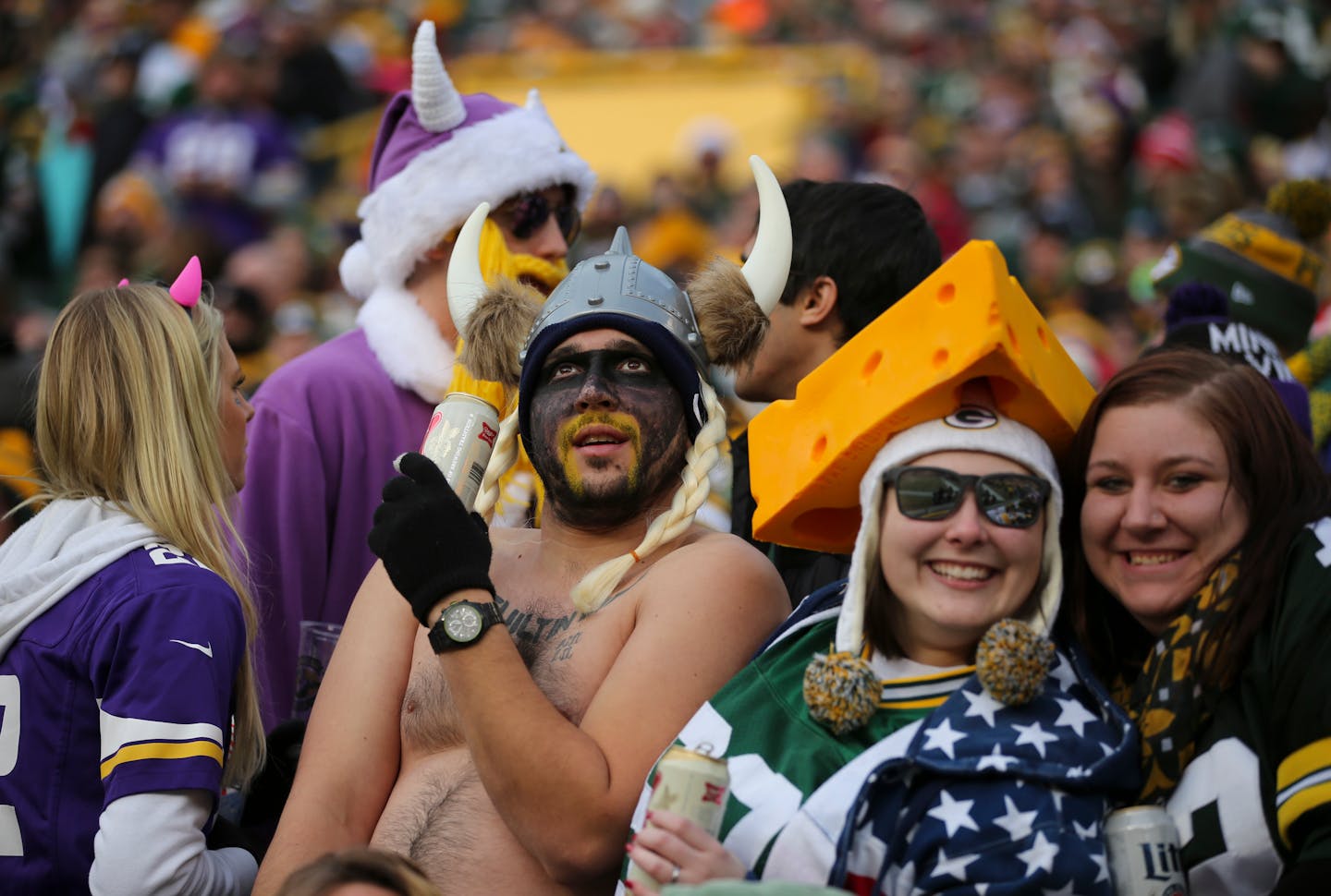 David Lester, a Vikings fan from Phoenix, AZ, went shirtless for much of the game. ] JEFF WHEELER • jeff.wheeler@startribune.com