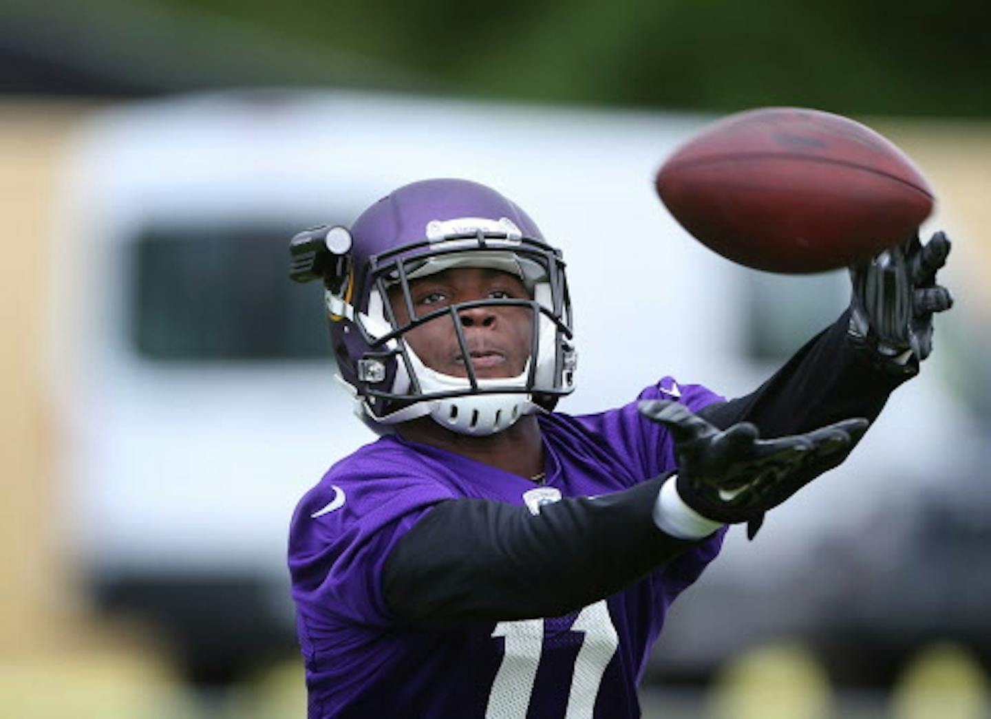 Vikings receiver Laquon Treadwell could not make this catch during OTA training at Winter ParkThursday  Jun 1 2016 in Eden Prairie , MN.]   Jerry Holt /Jerry.Holt@Startribune.com ORG XMIT: MIN1606011351041851