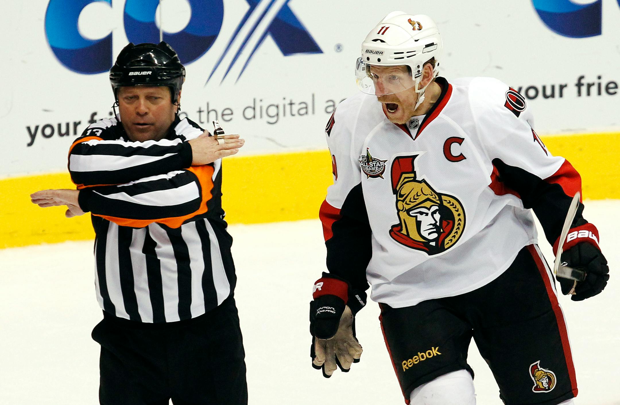 Ottawa's Daniel Alfredsson, 39, will return for his 17th nHL season.