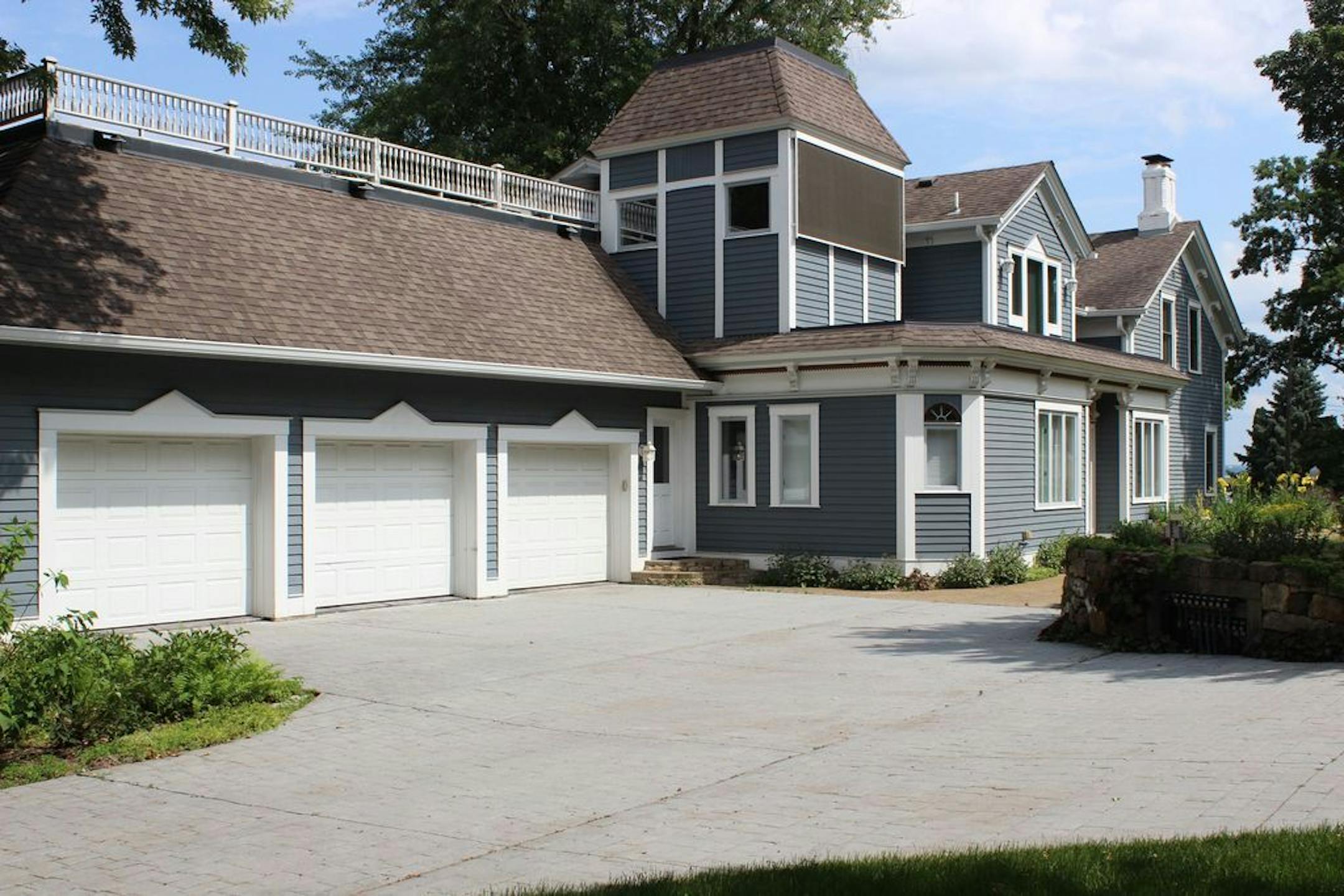 A three-car garage was added as part of a major renovation in 1990.