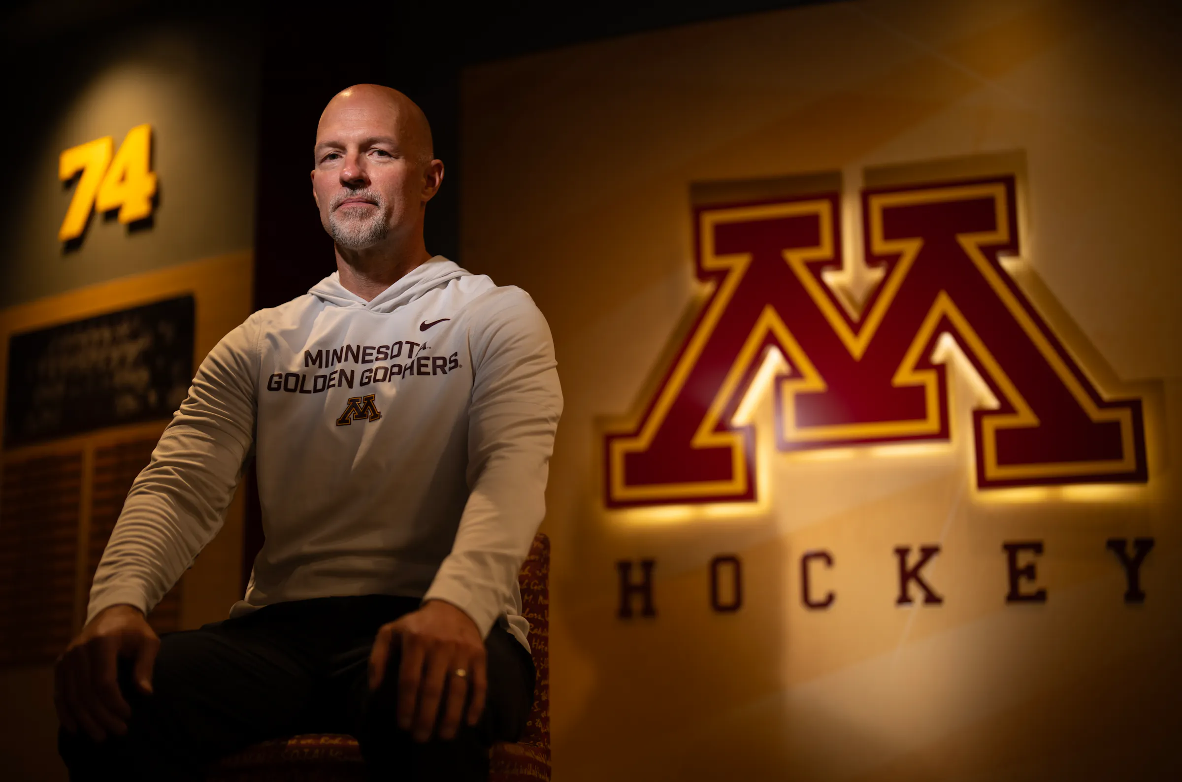 Minnesota Gophers hockey vs Duluth: Brett Larson faces early test