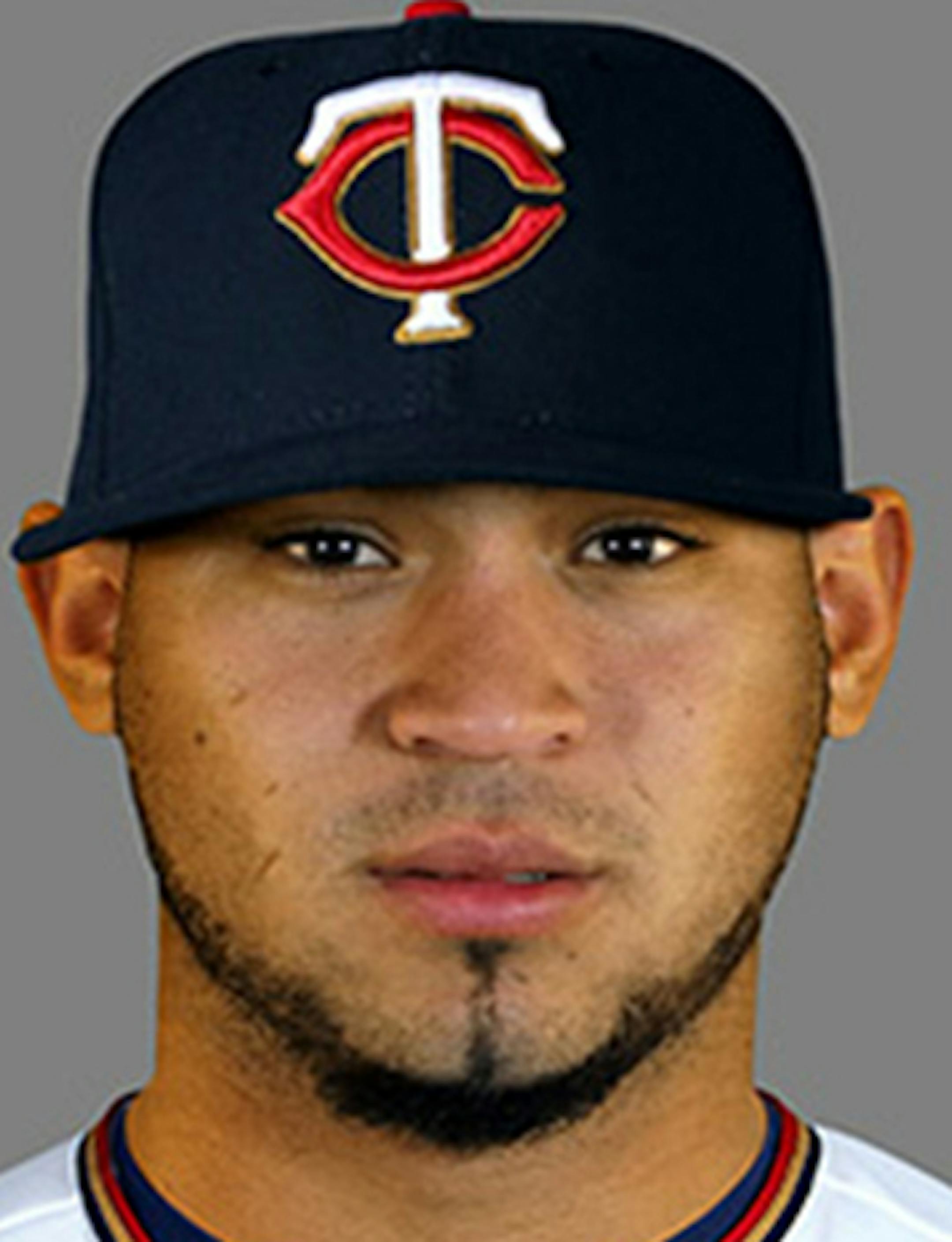 Gabriel Moya, Twins