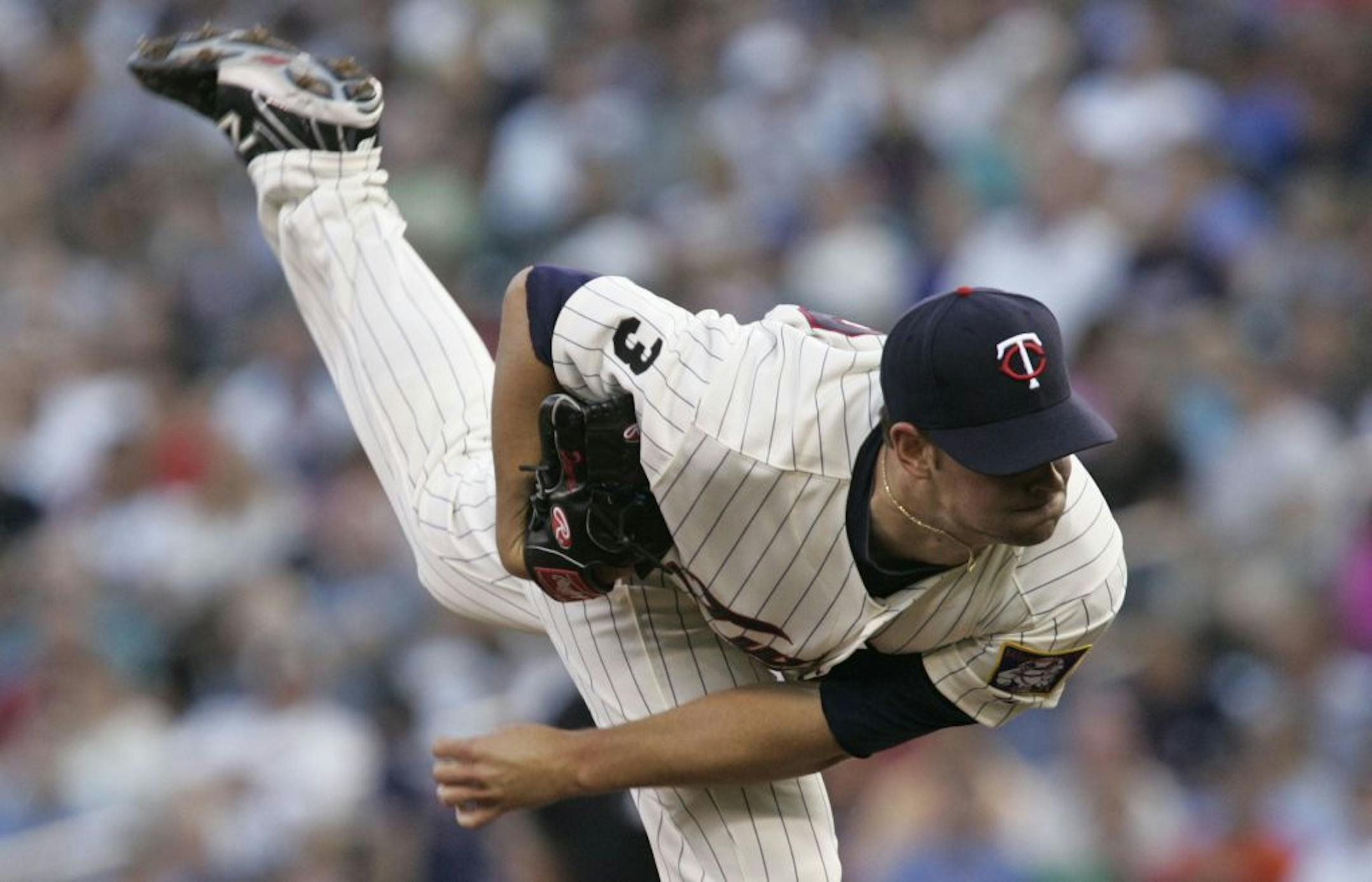 Twins Scott Diamond pitched in the first inning at Target Field in Minneapolis, Minn., Friday, August 26, 2011.