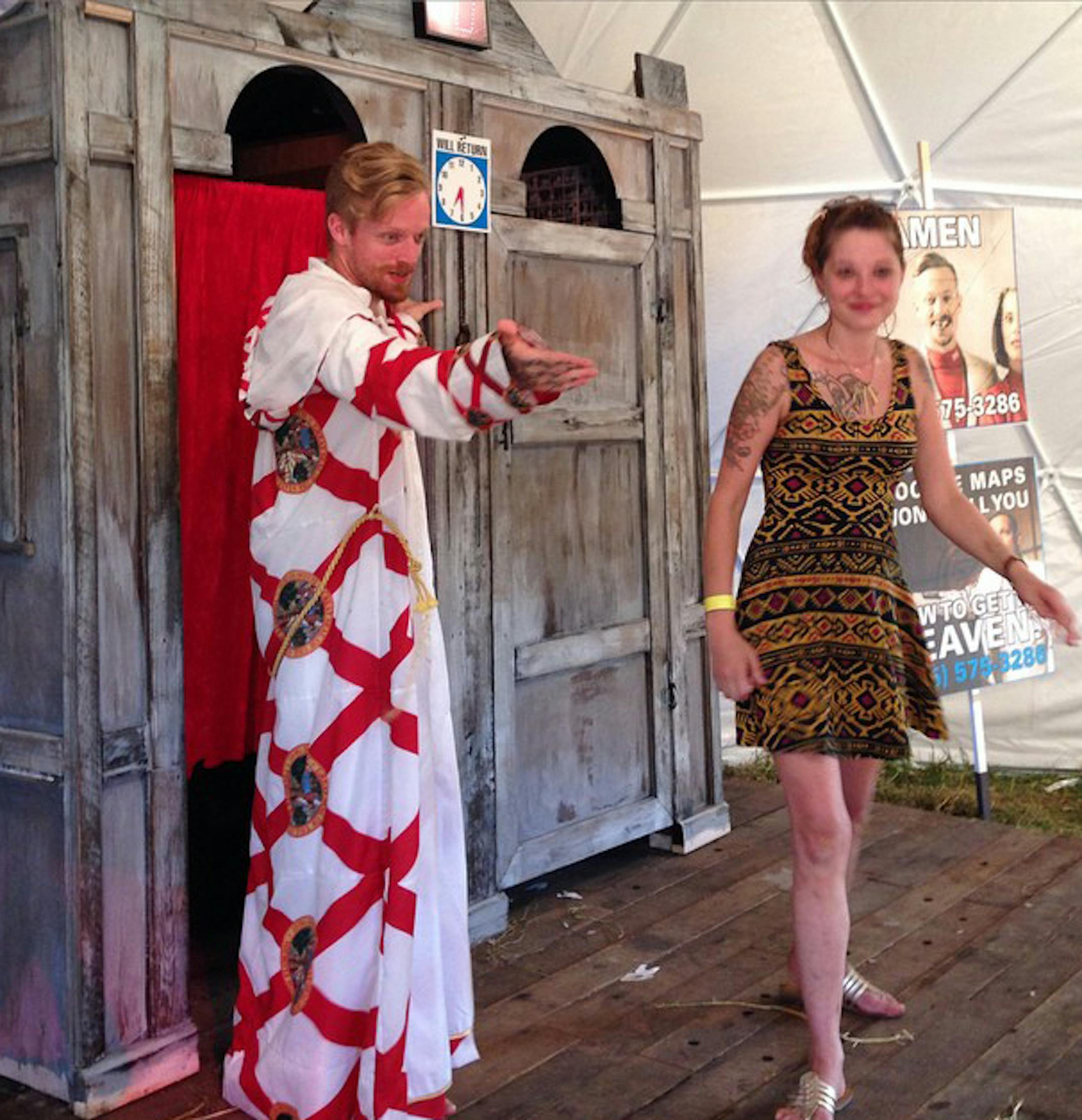 Astronautilus as confessor at the Eaux Claires festival. ORG XMIT: g1aipNhbVzwqDwGAV1mQ