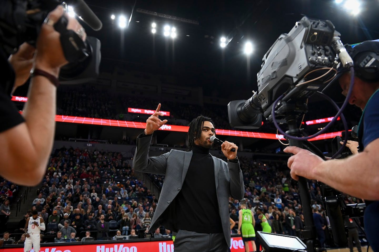 Minnesota Timberwolves guard D'Angelo Russell (0) addressed fans before Saturday night's game against the LA Clippers.