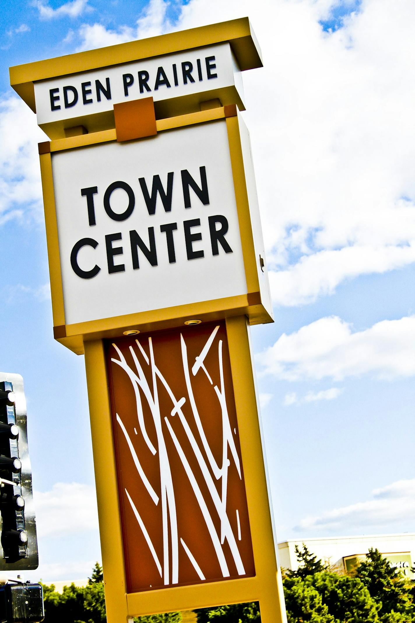 A sign marks Eden Prairie's Town Center in 2014.