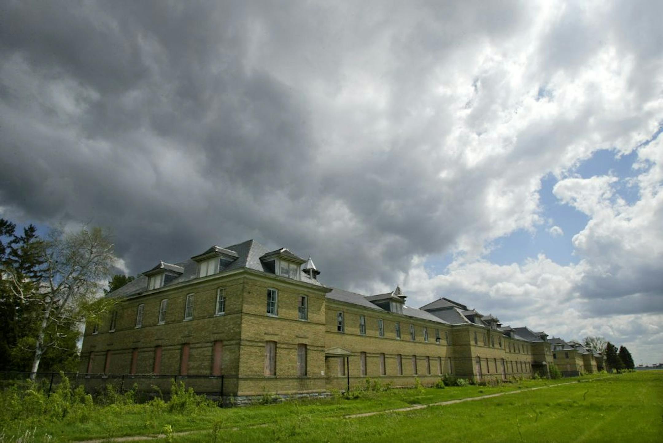 Fort Snelling's Upper Post barracks row.