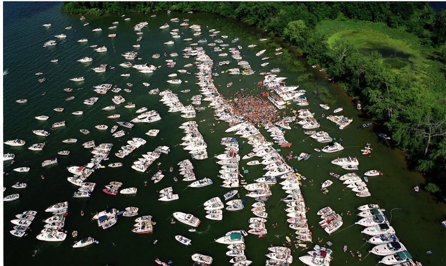 Big Island and Cruiser's Cove, photo from the Minnehaha Creek Watershed District.