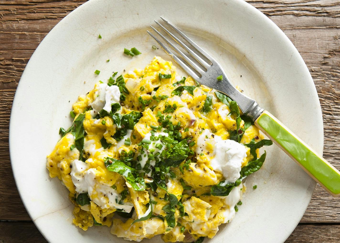 Spinach Scramble With Chives and Ch&#xcb;vre