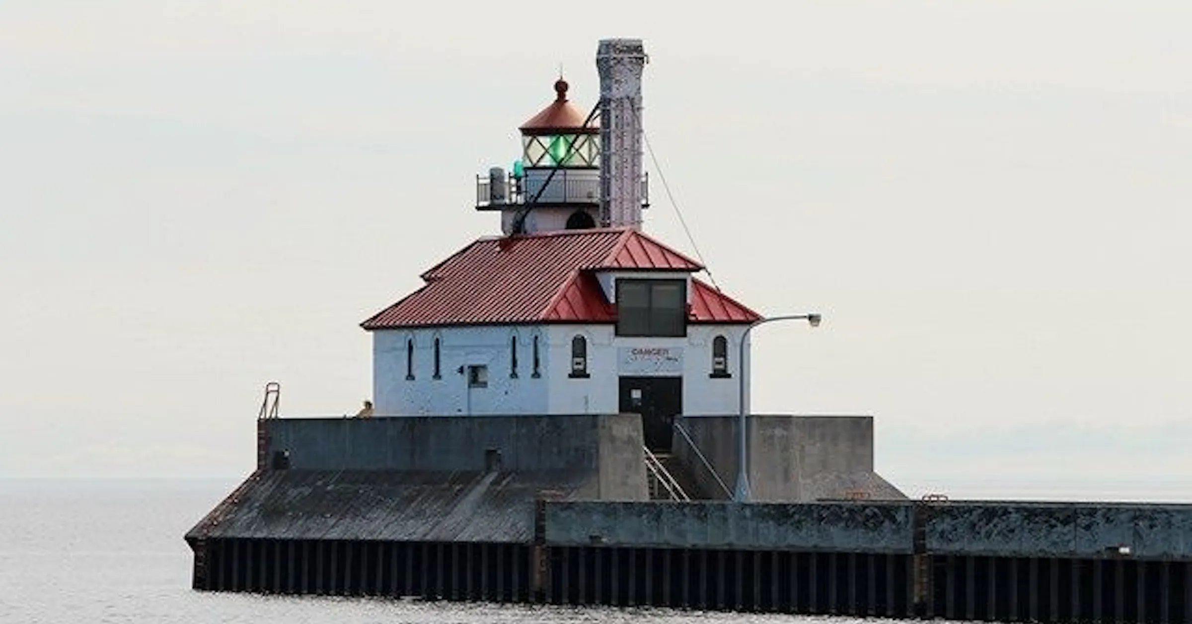Lighthouse Owner To the lighthouse: Historic Duluth structure seeks qualified owner