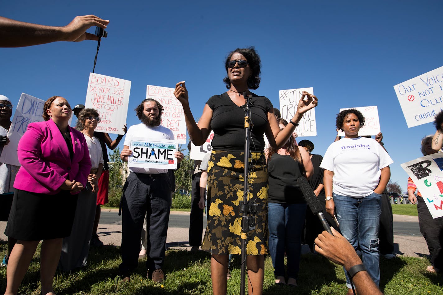 NAACP President Cynthia Wilson speaking at an event in 2016.