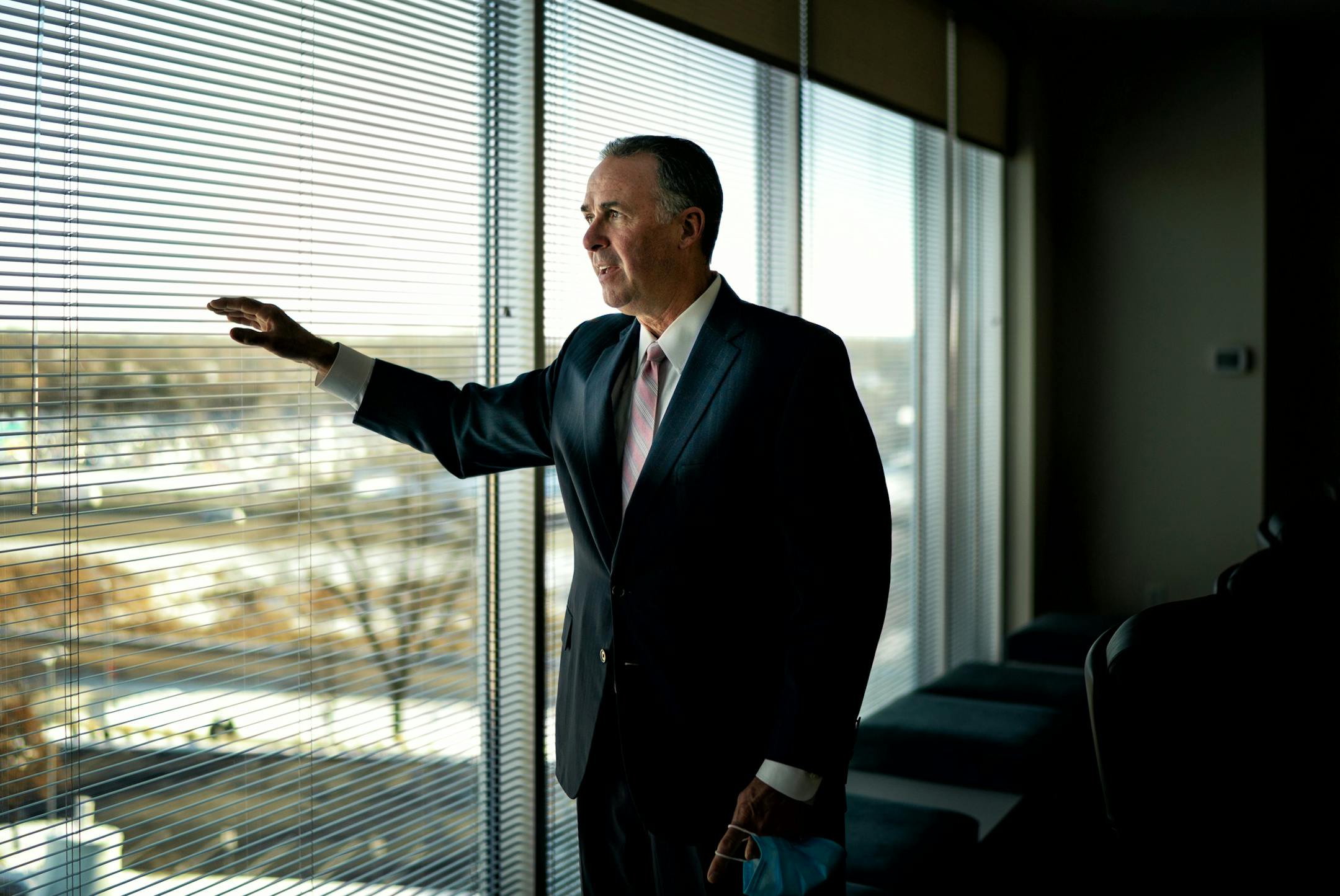 Joe Puishys retiring CEO of Apogee. The company's Minneapolis headquarters pictured here uses their Viracon low-e insulated glass. ] GLEN STUBBE • glen.stubbe@startribune.com Wednesday, November 11, 2020