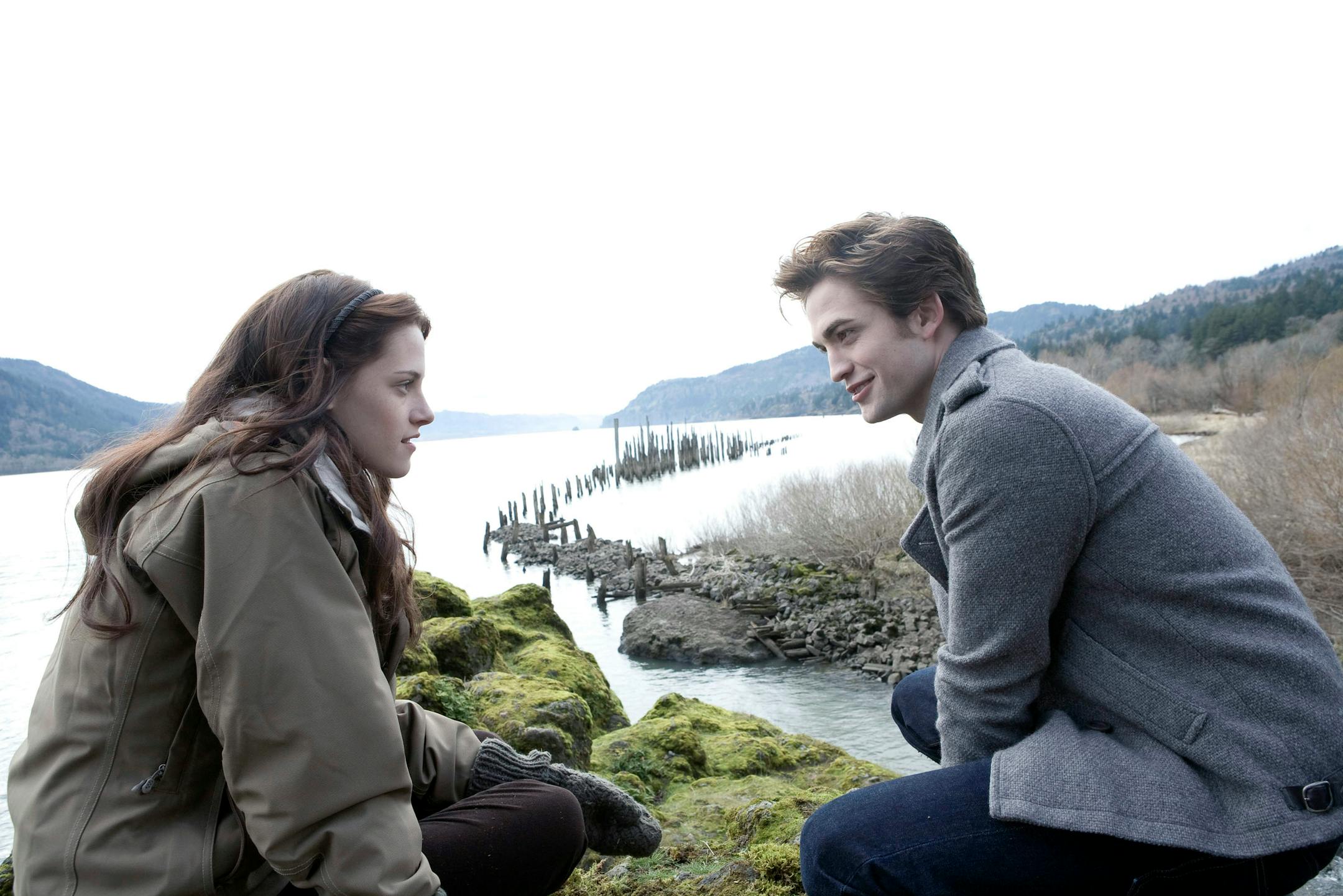 Bella (Kristen Stewart) and Edward (Robert Pattinson) develop an otherworldly bond in "Twilight."