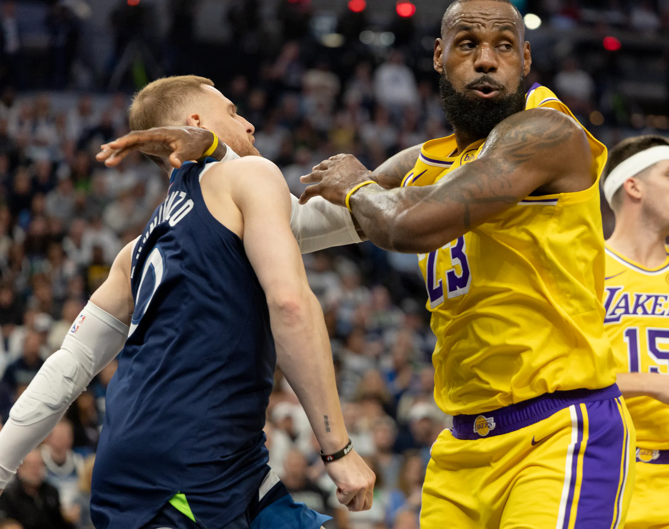 Timberwolves beat Lakers in Game 3 to take lead in NBA playoff series