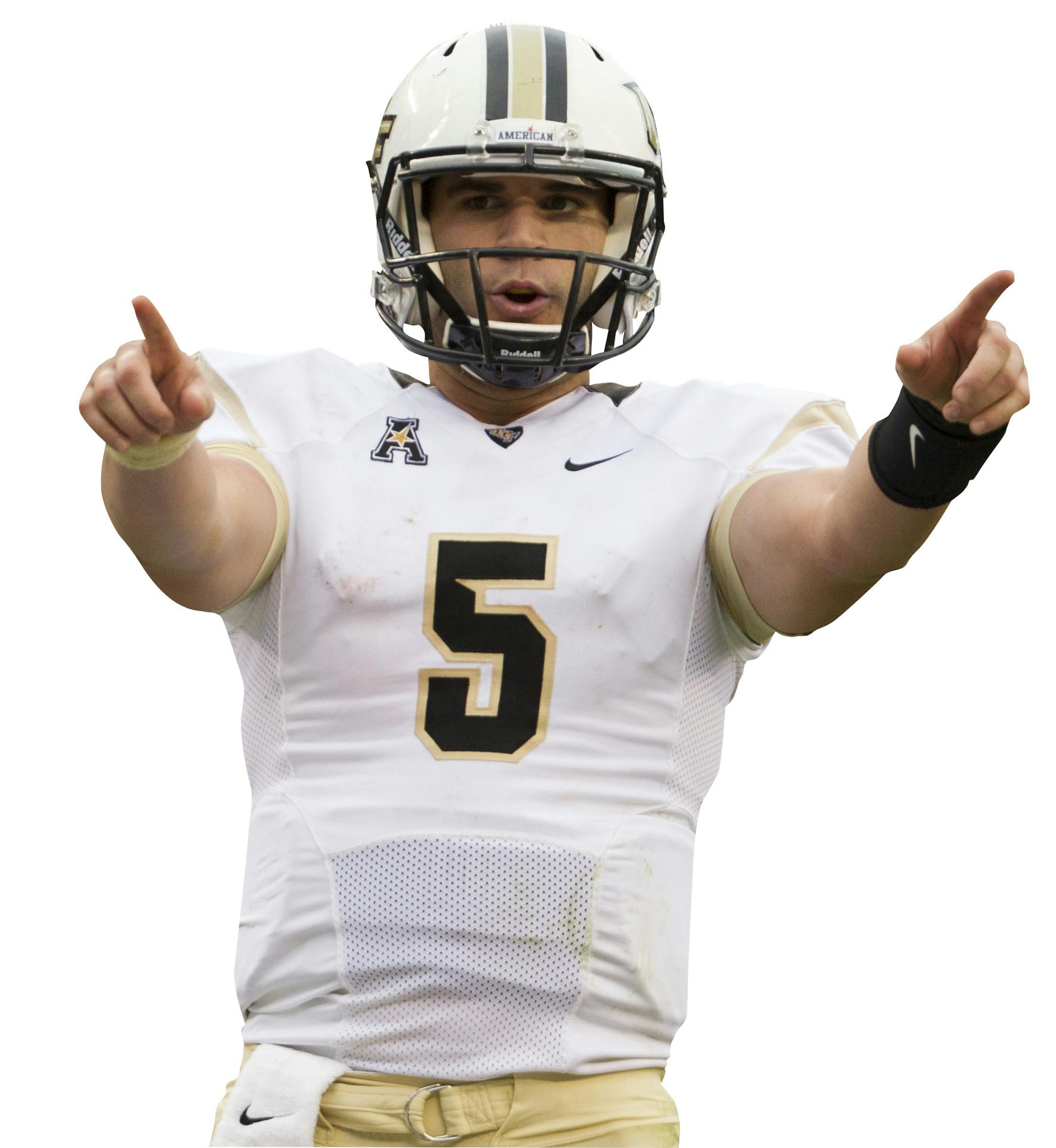 Central Florida quarterback Blake Bortles (5) directs his team from behind center during the third quarter of an NCAA college football game against the Temple, Saturday, Nov. 16, 2013, in Philadelphia. Central Florida win 39-36. (AP Photo/Chris Szagola) ORG XMIT: OTKCS139