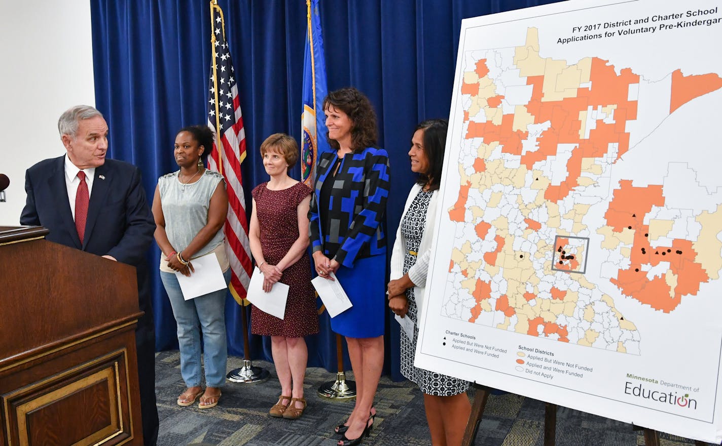 Mark Dayton and Education Commissioner Brenda Cassellius announced the Minnesota school districts and charter schools that are receiving funding for voluntary prekindergarten programs. Behind them are parent Shekina Washington, Teacher Etta Rassier, Orono Superintendent Kate Maguire. ] GLEN STUBBE * gstubbe@startribune.com Monday, August 8, 2016 Gov. Mark Dayton and Education Commissioner Brenda Cassellius announce the Minnesota school districts and charter schools that are receiving funding for