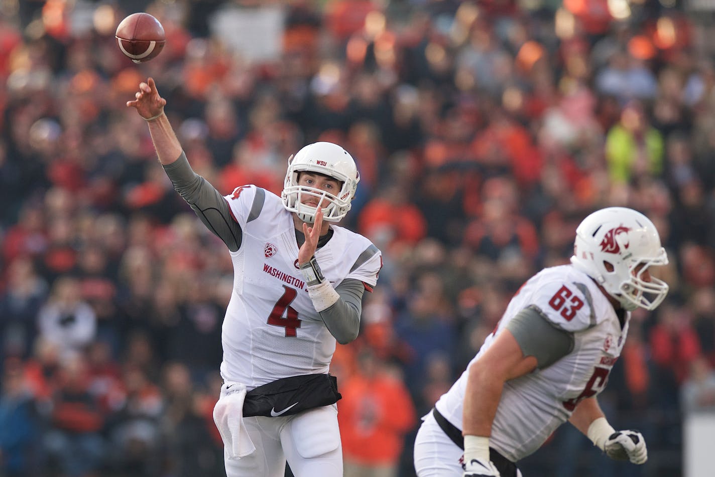 Washington State quarterback Luke Falk