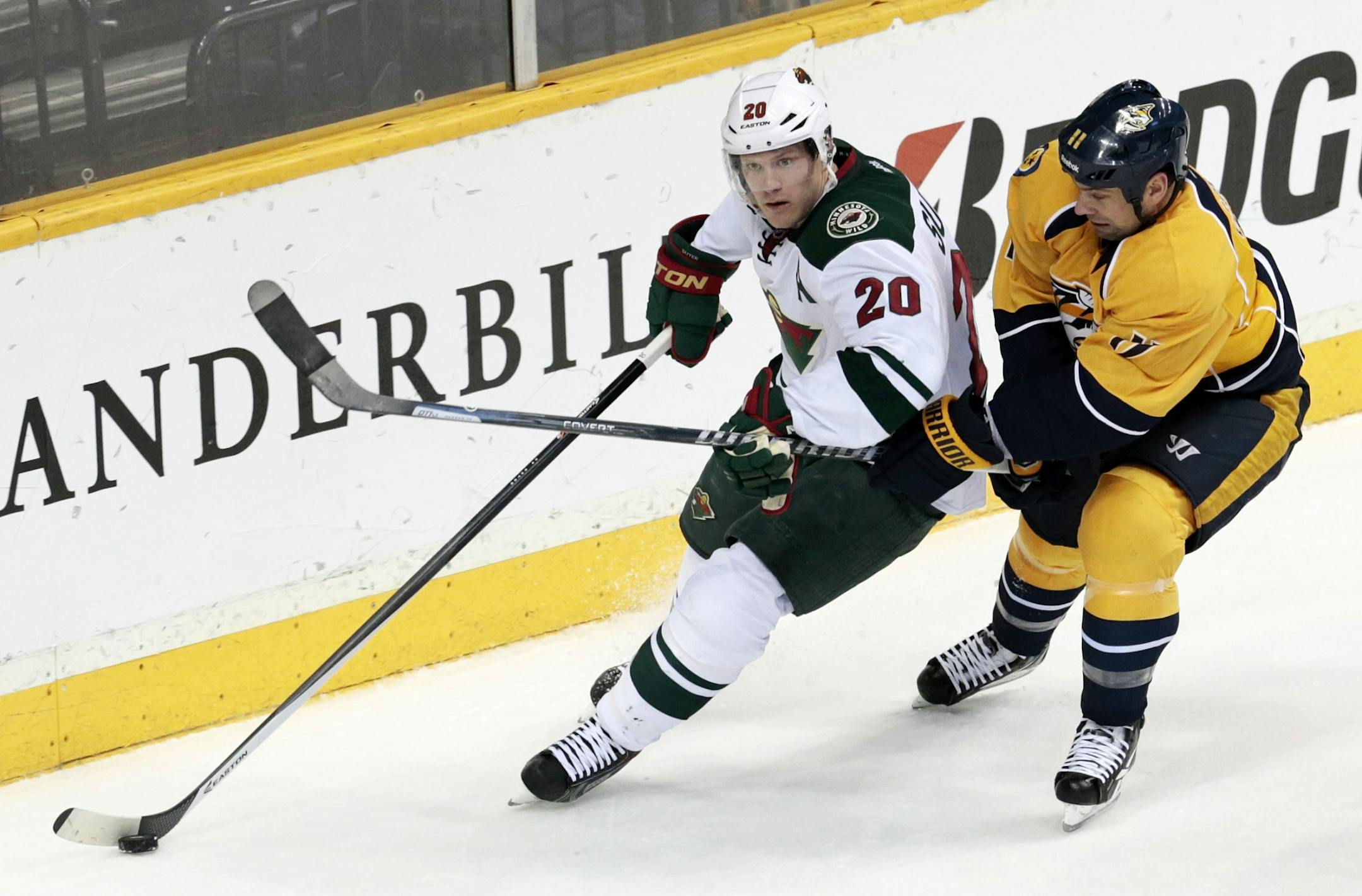 Wild defenseman Ryan Suter (20)