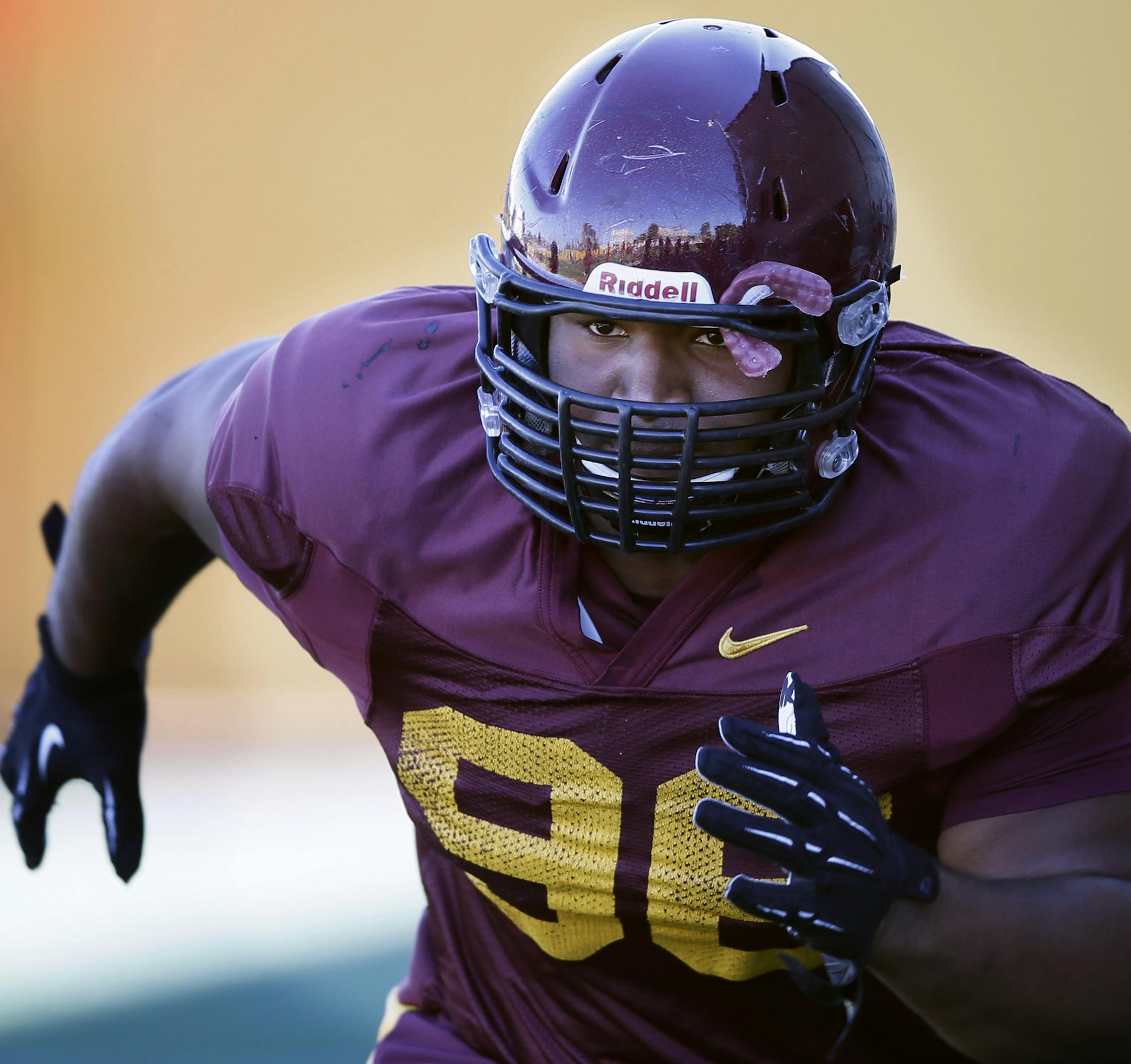 Gopher defensive tackle Steven Richardson practiced at the University of MInnesota September 2 , 2014 in Minneapolis MN . ] Jerry Holt Jerry.holt@startribune.com