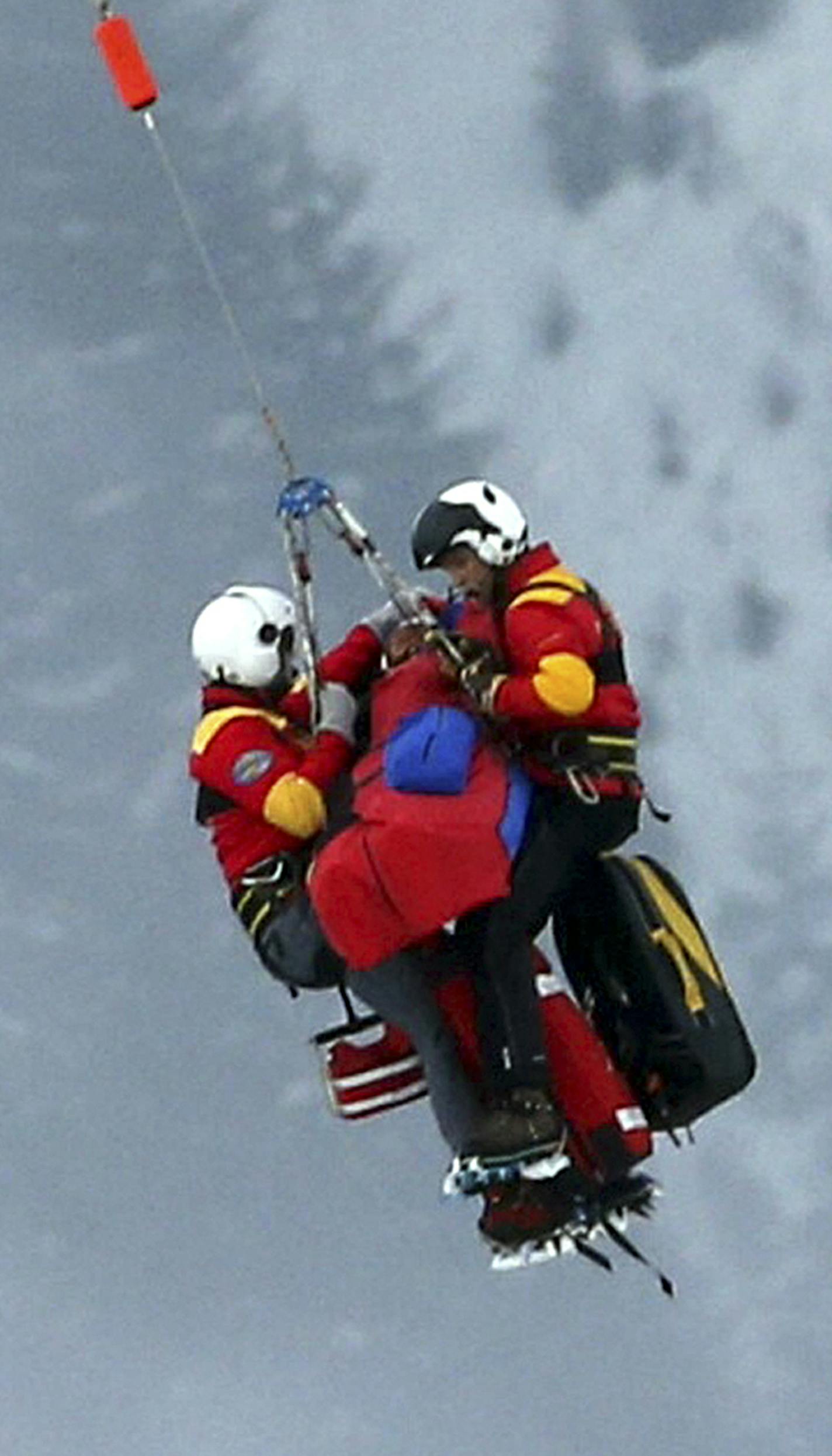 FILE - In this Tuesday, Feb. 5, 2013 file photo, United States&#xed;&#x2020;Lindsey&#x2020;Vonn is airlifted after crashing during the women's super-G course, at the Alpine skiing world championships in Schladming, Austria. Lindsey Vonn has won her sixth straight World Cup downhill title after thick fog forced the scheduled final race to be cancelled on Wednesday March 13, 2013. Five weeks after her season was ended by a serious knee injury, Vonn has retained her title by a single point from Tin