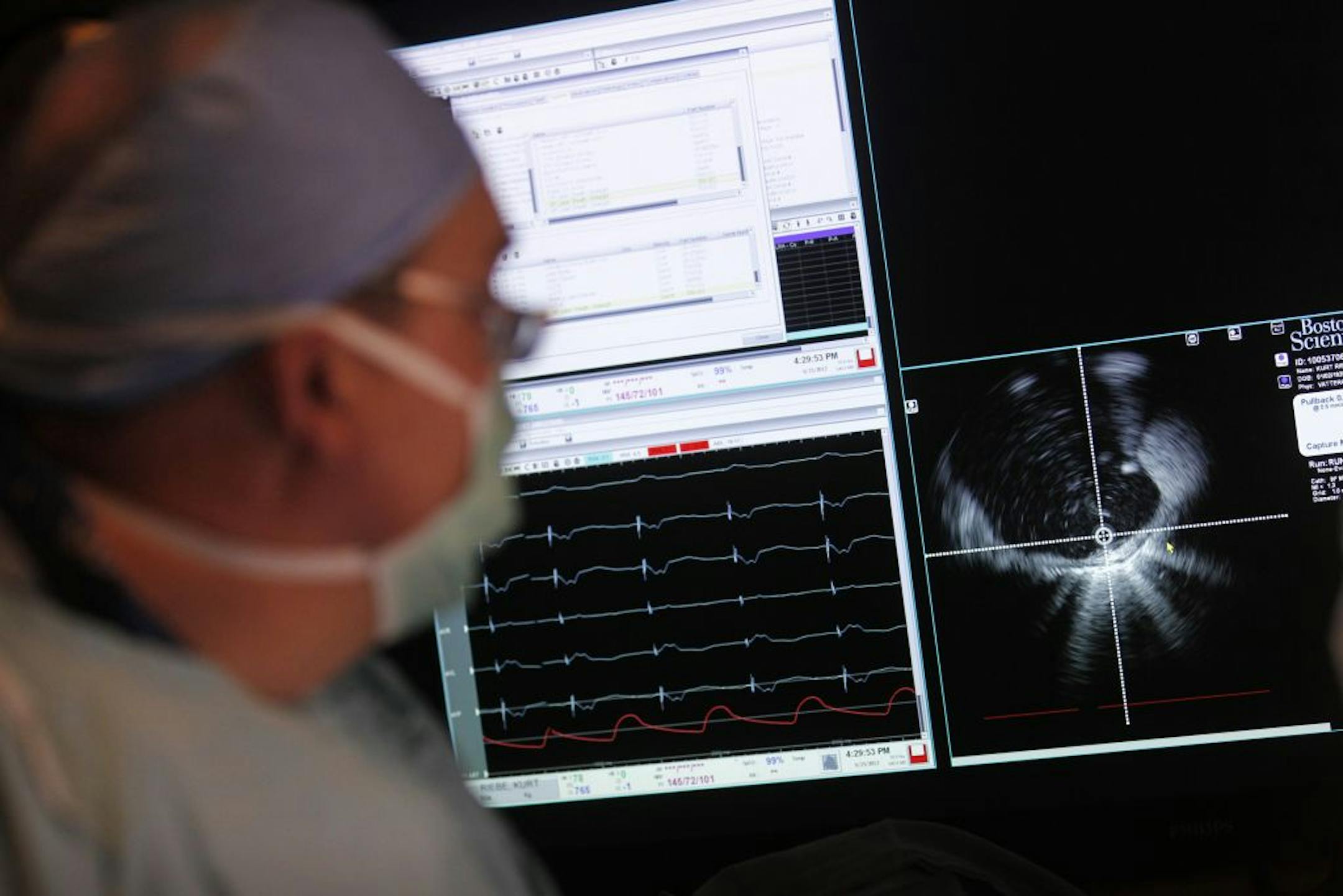 2012: A doctor in St. Paul uses a medical device that makes it easier and safer to remove leads, wires the lead from pacemakers and defibrillators to the heart.