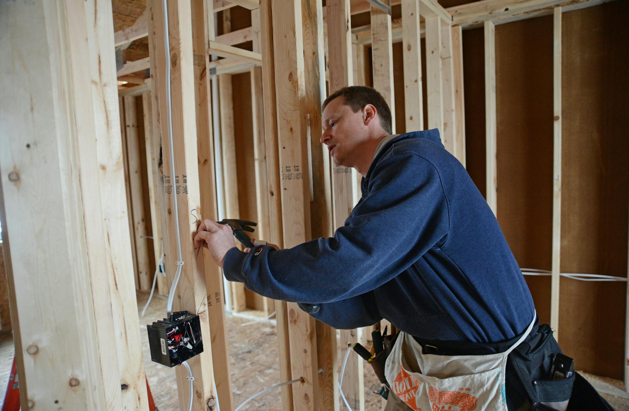 Townhouses, which played a big role in the pre-recession suburban housing boom, have been largely left on the sidelines in the recent recovery. Buyers are gravitating to single-family homes that are now more affordable or opting for apartments. Some cities are replatting undeveloped townhouse sites for single-family houses. The single-family homes in the center of this development, are being built by Keyland Homes on lots where townhouses were planned. The lots were re-platted because there is v