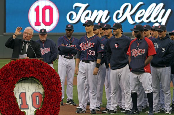 Former Twins Manager Tom Kelly talked to his former players, family and fans during Saturday's pre-game ceremony.