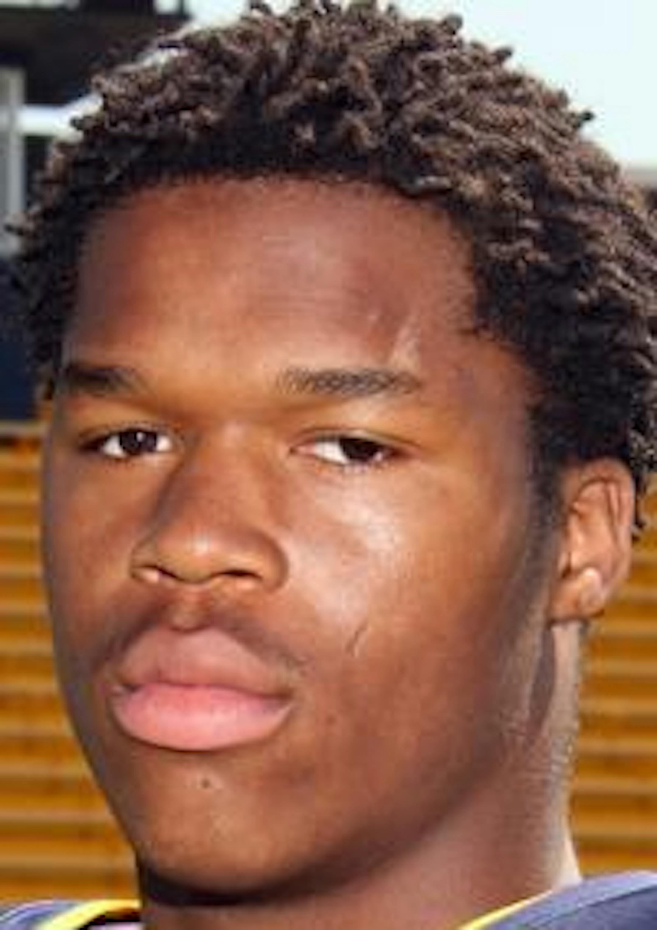 D'Aireus Mock, Columbia Heights football, sr., 2014-15